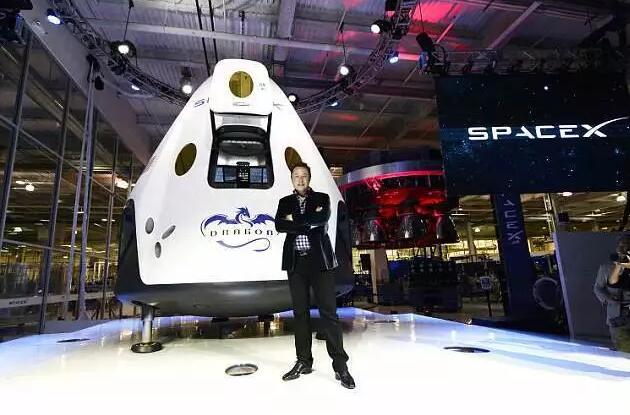 SpaceX载人龙飞船或用于2024年登陆火星